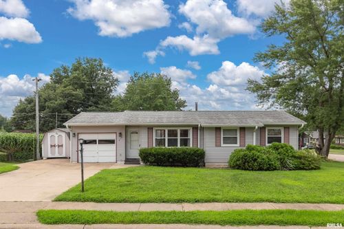419 W 51st St, Davenport, IA, 52806-3802 | Card Image