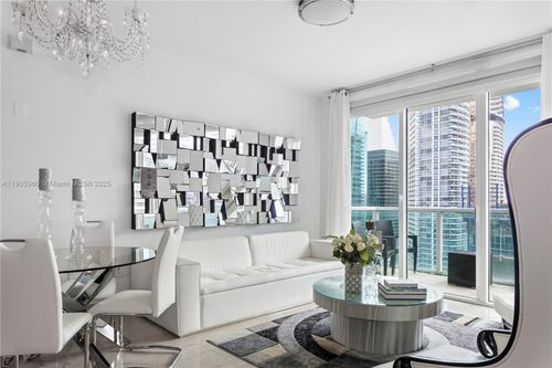 apt-4018-31 Se 5th St, Miami, FL, 33131-2530 | Card Image
