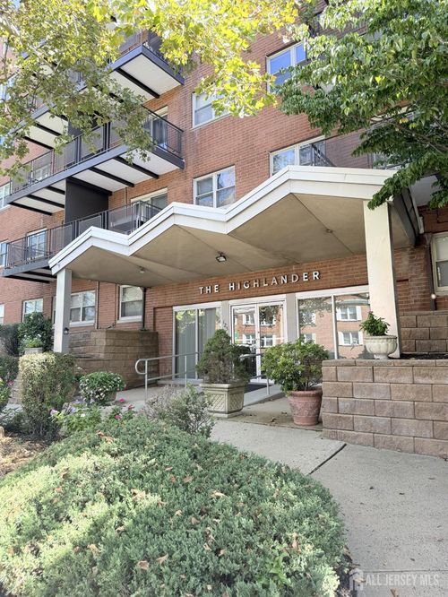 2d-123 S Adelaide Ave, Highland Park, NJ, 08904-1616 | Card Image