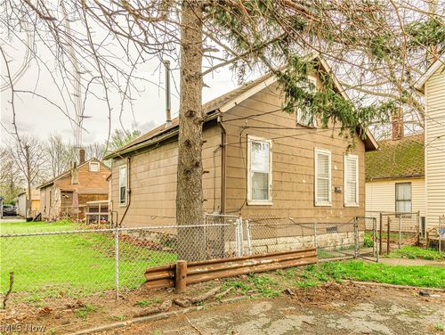 4846 Wendell Ave, Cleveland, OH, 44127-1148 | Card Image