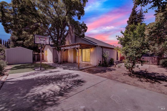 945 Hickory Avenue, House other with 3 bedrooms, 2 bathrooms and 2 parking in Fairfield CA | Image 71