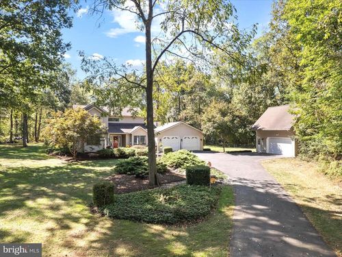 701 Cider Dr, Bunker Hill, WV, 25413-3373 | Card Image