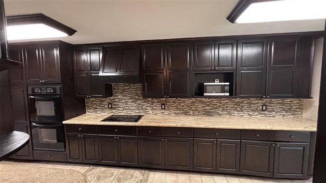 5720 Townhouse Ln, Townhouse with 3 bedrooms, 3 bathrooms and null parking in Beaumont TX | Image 16