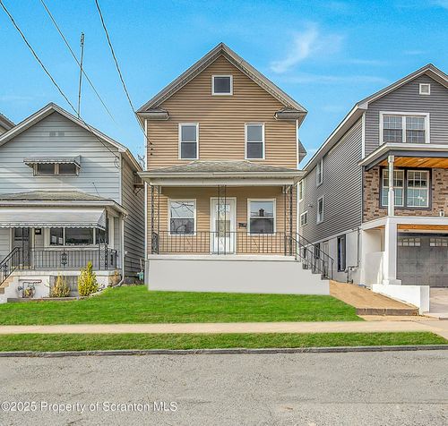 1061 Carmalt St, Dickson City, PA, 18519-1201 | Card Image