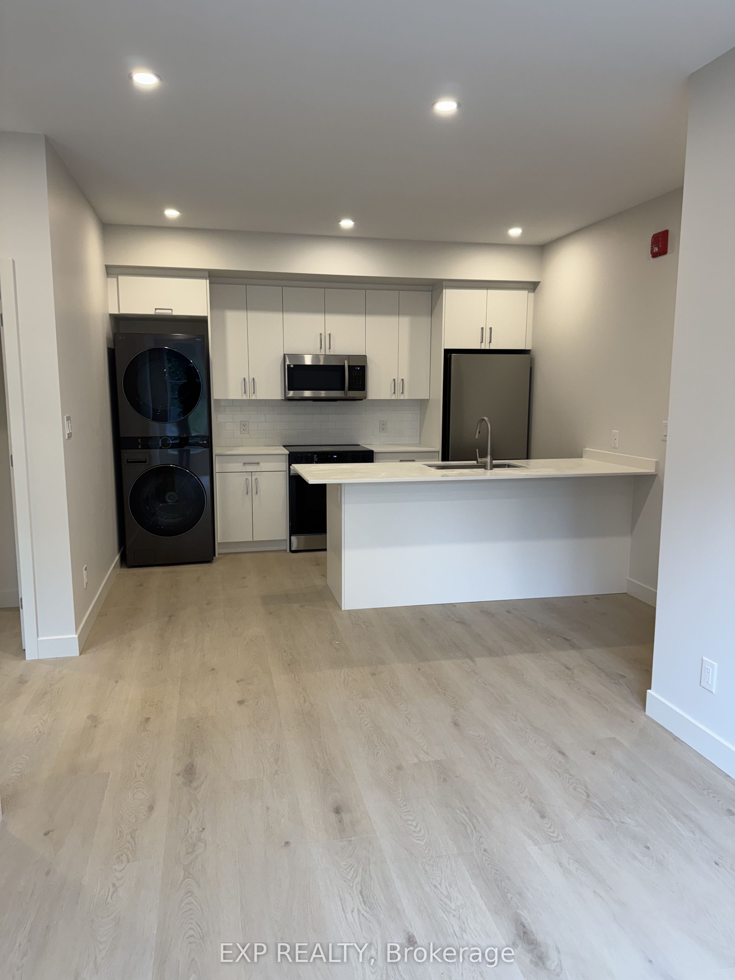 Residential Lease in Carlington - Central Park 2