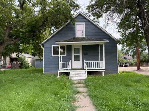 116 8th Ave Ne, ABERDEEN, SD, 57401-2827 | Card Image