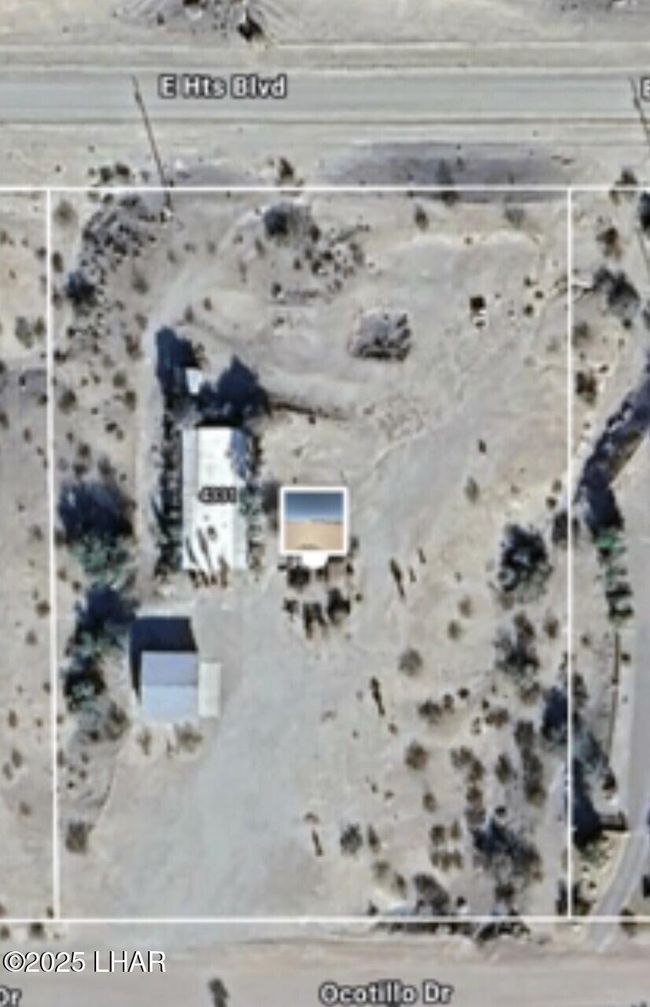4331 E Barker Dr, House other with 2 bedrooms, 2 bathrooms and null parking in Lake Havasu City AZ | Image 4