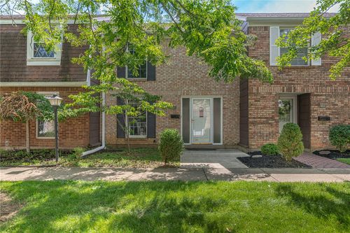 2106 Wellington Ct, Fairborn, OH, 45324-6026 | Card Image