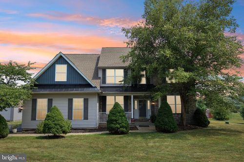 102 Clover Ln, PERKIOMENVILLE, PA, 18074-9448 | Card Image