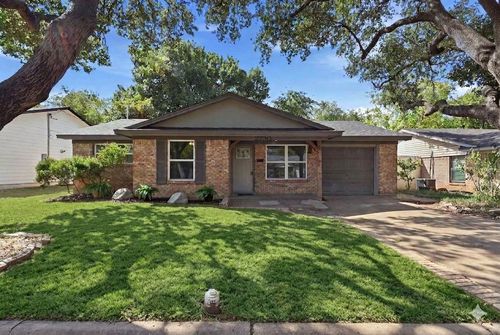 2730 Ridgewood St, Irving, TX, 75062-4115 | Card Image