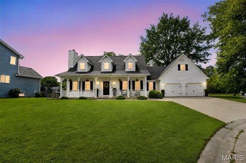270 Canterbury Ln, Highland, IL, 62249-2901 | Card Image