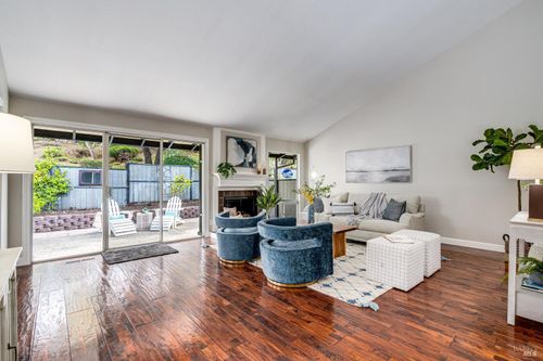 1022 East Ave, Napa, CA, 94559-2147 | Card Image