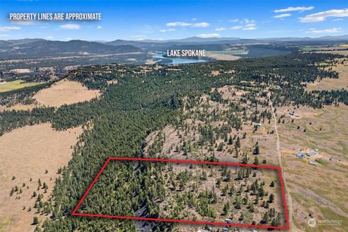 51200 Whispering Pines Loop E, Reardan, WA, 99029-8676 | Card Image