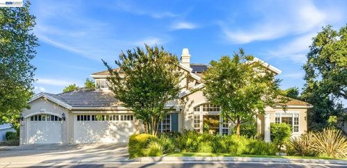 8411 Goldenrod Cir, Gilroy, CA, 95020-3100 | Card Image