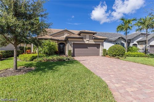 7700 Winding Cypress Dr, NAPLES, FL, 34114-2786 | Card Image