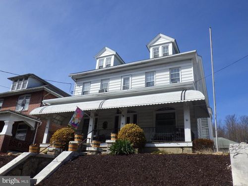 217 E Liberty St, SCHUYLKILL HAVEN, PA, 17972-1705 | Card Image