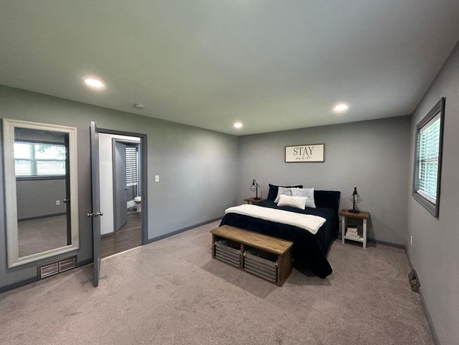 Primary Bedroom | Image 25
