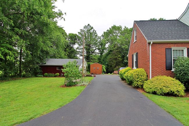 1538 Redfields Rd, House other with 4 bedrooms, 3 bathrooms and null parking in Appomattox VA | Image 4