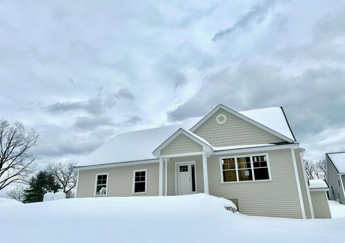 10 Juliana Ave, Nashua, NH, 03064-1669 | Card Image