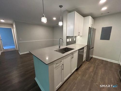 1702-138 Hollow Tree Ridge Rd, Darien, CT, 06820-5040 | Card Image