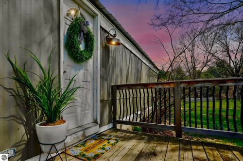 1190 Memory Ln, Frankfort, MI, 49635-9605 | Card Image