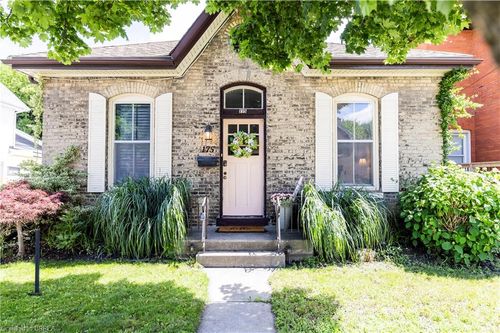 175 Albion St, Brantford, ON, N3T3N1 | Card Image