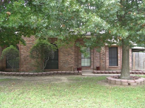 707 Lemons St, Cedar Hill, TX, 75104-7901 | Card Image