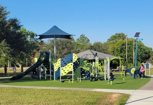 Centennial Park, only 5 miles and a 12 min drive, offers a playground, splash pad, softball fields, covered picnic areas, basketball and tennis courts and walking/jogging trails. Plenty to do for the whole family. | Image 44