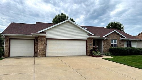 704 Augusta Drive, WAUNAKEE, WI, 53597 | Card Image