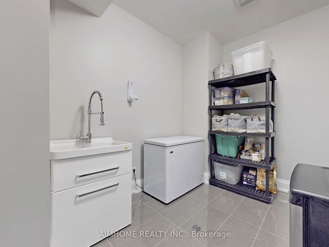105 Ashbourne Dr, House other with 5 bedrooms, 5 bathrooms and 4 parking in Etobicoke ON | Image 16