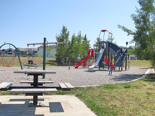 1605 Montgomery Close Se, House other with 3 bedrooms, 4 bathrooms and 4 parking in High River AB | Image 48