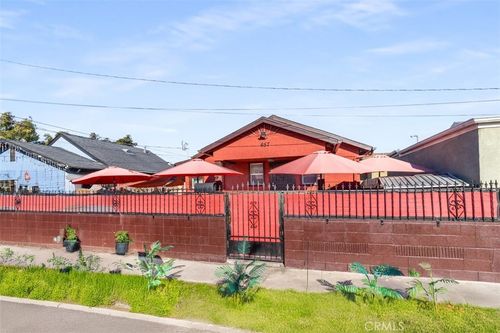 657 W 66th St, Los Angeles, CA, 90044-5364 | Card Image