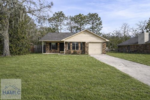 1064 Desert Shield St, Hinesville, GA, 31313-9122 | Card Image