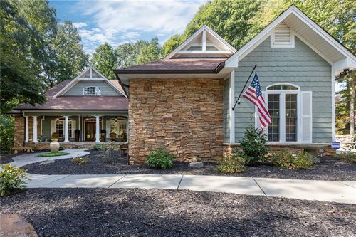 139 N Harbor Watch Dr, Statesville, NC, 28677-2483 | Card Image