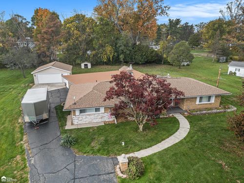 1130 Kra Nur Dr, Burton, MI, 48509-1629 | Card Image