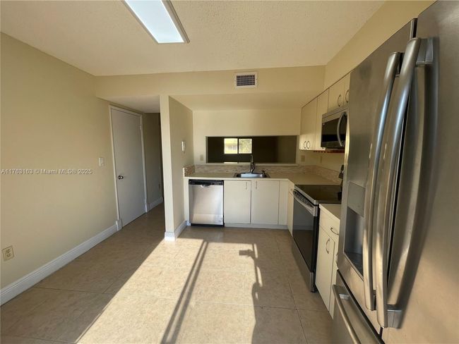 APT-203 - 14970 Sw 82 Nd Ln, Condo with 2 bedrooms, 3 bathrooms and null parking in Miami FL | Image 14