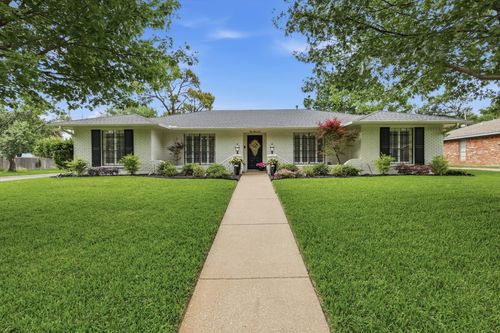 1000 Bert Dr, Arlington, TX, 76012-4135 | Card Image