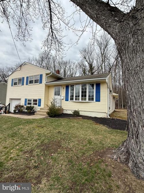 42 Winding Way, GIBBSBORO, NJ, 08026-1462 | Card Image