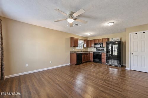 1702 Watauga St, Sevierville, TN, 37876-0678 | Card Image