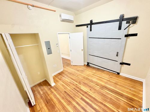 3c-105 Bank Street, Waterbury, CT, 06702 | Card Image