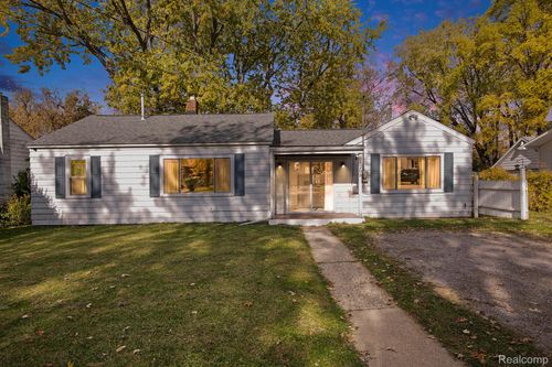 205 Grove St, Otisville, MI, 48463-7705 | Card Image