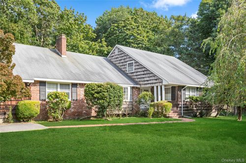 275 Durkee Ln, East Patchogue, NY, 11772-5820 | Card Image