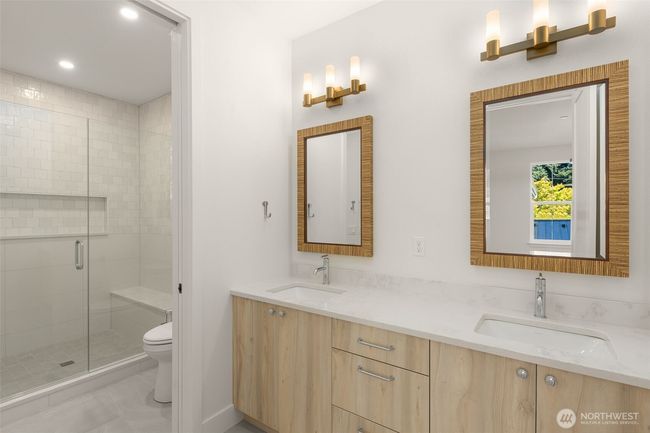 12837 Ne 91 St St, House other with 2 bedrooms, 3 bathrooms and null parking in Kirkland WA | Image 26