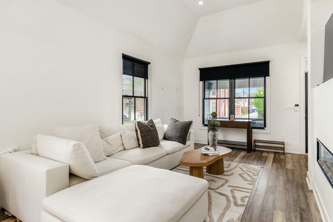 living room 3rd view | Image 18