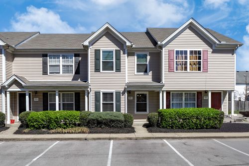 9006 Nathanael Dr, La Vergne, TN, 37086-3474 | Card Image
