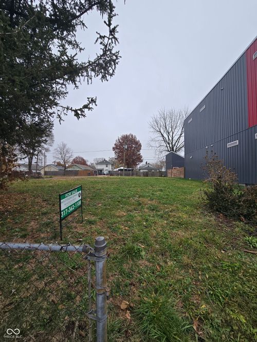 1541 Harlan St, Indianapolis, IN, 46203-2925 | Card Image