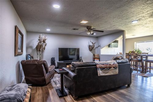 168 Mckenzie Dr, Weatherford, OK, 73096-4328 | Card Image