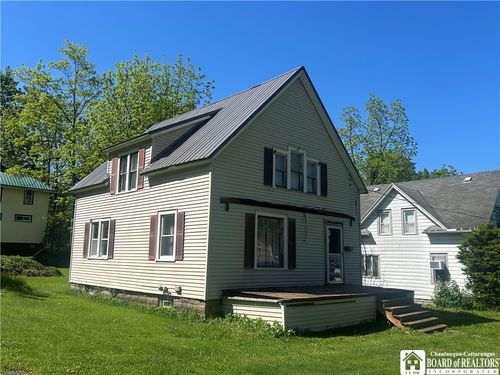 127 Main St, Silver Creek, NY, 14136-1452 | Card Image