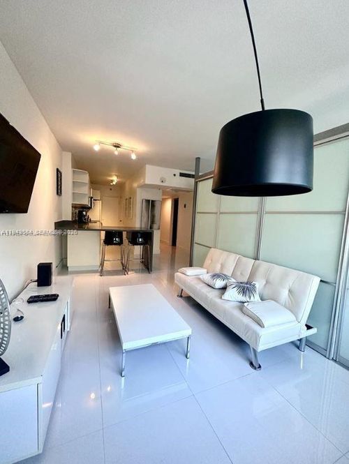 526-100 Lincoln Rd, Miami Beach, FL, 33139-2013 | Card Image