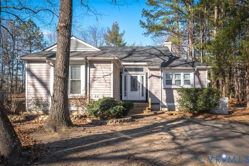 5600 Woods Walk Rd, Midlothian, VA, 23112-2407 | Card Image